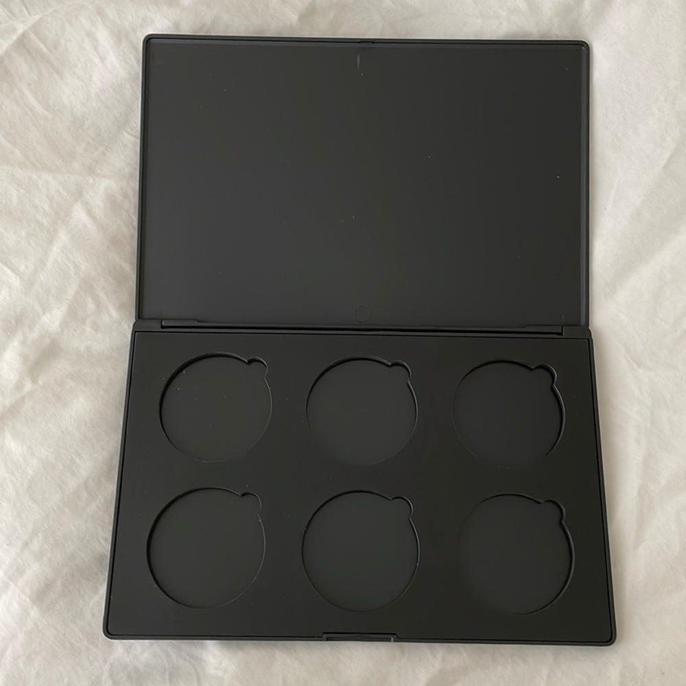 NWT Pro MUA 6 Powder Tray Empty Palette